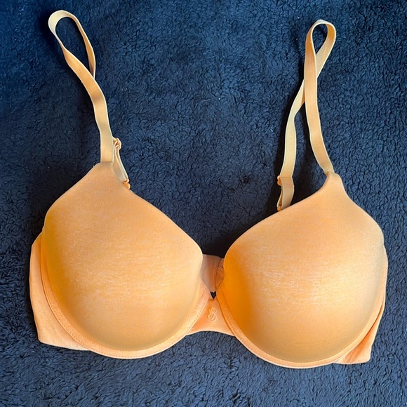 Victoria's Secret Other - Victoria’s Secret uplift Demi bra